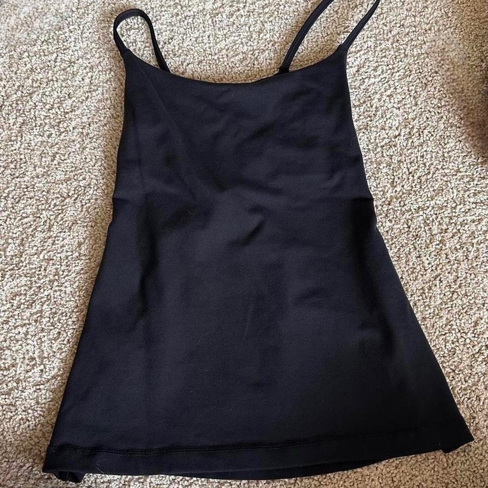 Lululemon athletic top